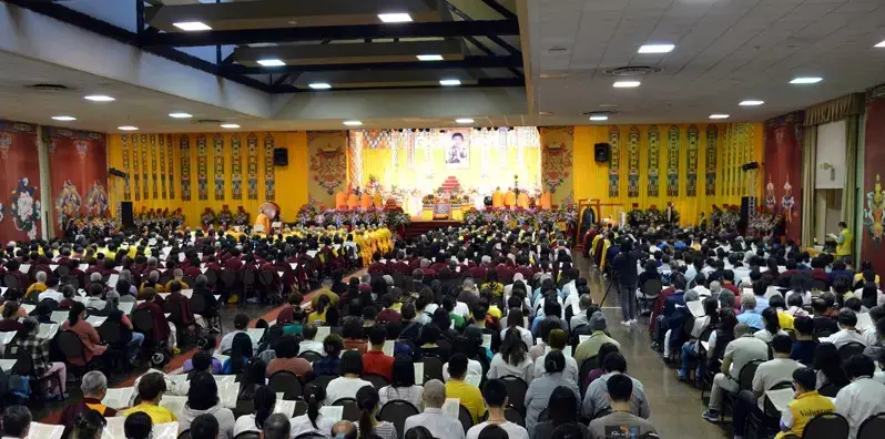 《维加斯新闻报》2025年6月2日:南 无 羌 佛 佛 诞 法 会 全球过千信众南加沐佛恩迎经藏-图片1