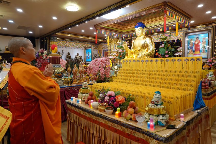 慈善寺舉行盂蘭盆法會  東西方信眾共同實踐慈悲與報恩-图片1